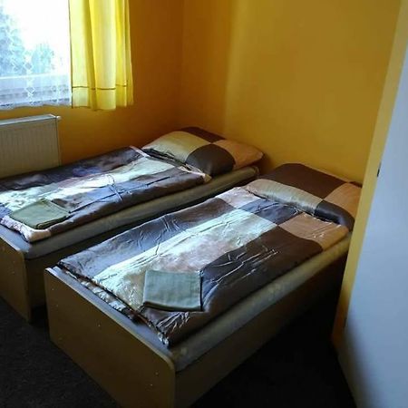 Hotel Modra Hvezda Sadská エクステリア 写真